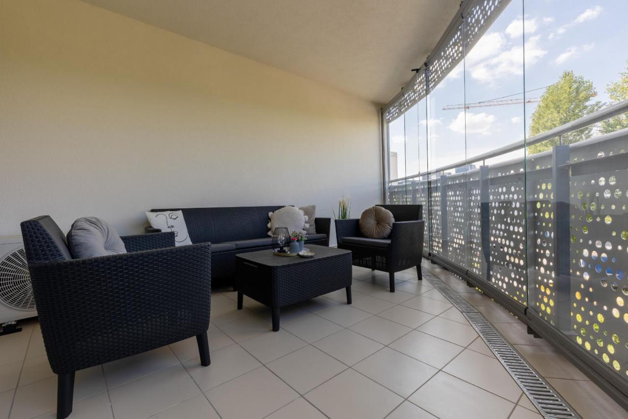 Deluxe Apartment Wronia 45 With Ac, Parking & Balcony By Renters Prestige Warschau Buitenkant foto